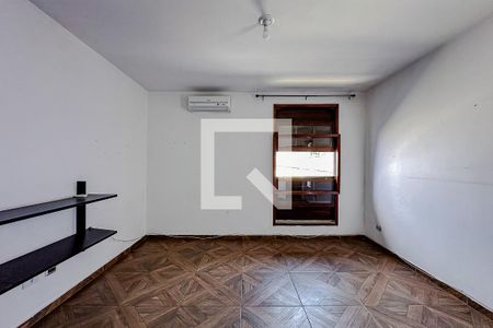 Casa à venda com 240m², 3 quartos e 2 vagasQuarto 1 - Suíte