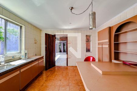Casa à venda com 240m², 3 quartos e 2 vagasCozinha