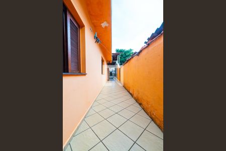 Casa à venda com 135m², 3 quartos e 3 vagas Casa à venda com 135m², 3 quartos e 3 vagasCorredor Lateral