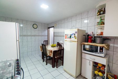 Casa à venda com 135m², 3 quartos e 3 vagas Casa à venda com 135m², 3 quartos e 3 vagasCozinha