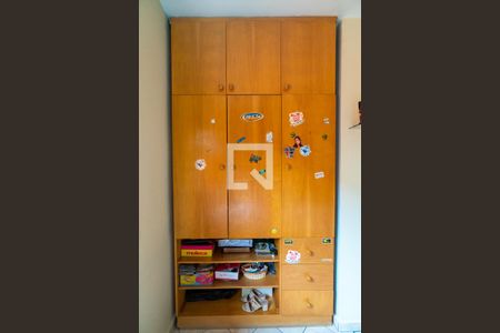 Casa à venda com 135m², 3 quartos e 3 vagas Casa à venda com 135m², 3 quartos e 3 vagasQuarto 1 - Armários