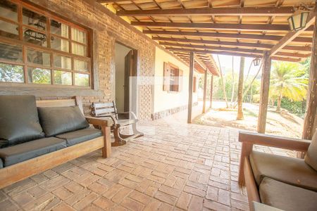 Casa à venda com 408m², 4 quartos e 4 vagas Casa à venda com 408m², 4 quartos e 4 vagasÁrea comum