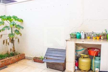 Casa à venda com 243m², 4 quartos e 3 vagas Casa à venda com 243m², 4 quartos e 3 vagasÁrea comum