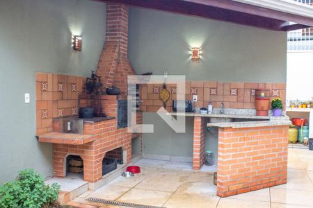 Casa à venda com 243m², 4 quartos e 3 vagas Casa à venda com 243m², 4 quartos e 3 vagasÁrea comum