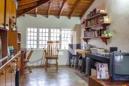 Casa à venda com 243m², 4 quartos e 3 vagas Casa à venda com 243m², 4 quartos e 3 vagasQuarto 4 - Escritório