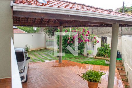 Casa à venda com 243m², 4 quartos e 3 vagas