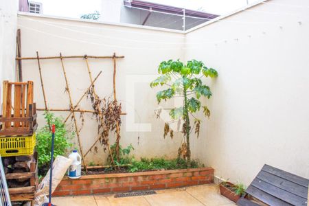 Casa à venda com 243m², 4 quartos e 3 vagas Casa à venda com 243m², 4 quartos e 3 vagasÁrea comum