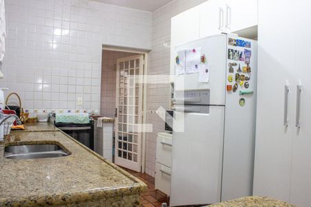 Casa à venda com 243m², 4 quartos e 3 vagas Casa à venda com 243m², 4 quartos e 3 vagasCozinha