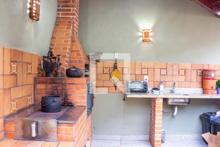 Casa à venda com 243m², 4 quartos e 3 vagas Casa à venda com 243m², 4 quartos e 3 vagasÁrea comum