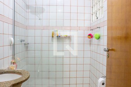 Casa à venda com 243m², 4 quartos e 3 vagas Casa à venda com 243m², 4 quartos e 3 vagasBanheiro Quarto 1, 2, 3 e 4