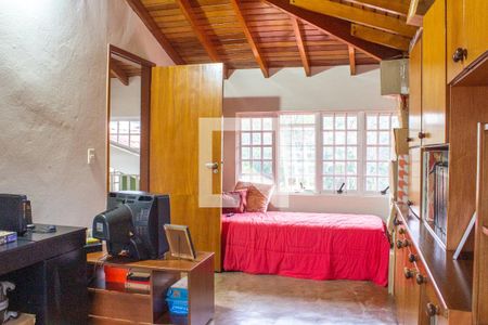 Casa à venda com 243m², 4 quartos e 3 vagas Casa à venda com 243m², 4 quartos e 3 vagasQuarto 4 - Escritório