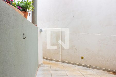 Casa à venda com 243m², 4 quartos e 3 vagas Casa à venda com 243m², 4 quartos e 3 vagasÁrea comum