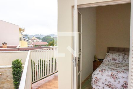 Casa à venda com 243m², 4 quartos e 3 vagas Casa à venda com 243m², 4 quartos e 3 vagasSuíte