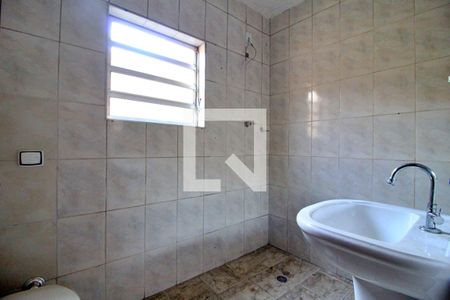 Casa à venda com 125m², 3 quartos e 2 vagasBanheiro 1