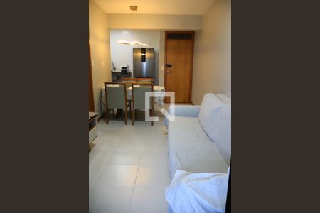 Sala de kitnet/studio para alugar com 1 quarto, 52m² em Caminho das Árvores, Salvador