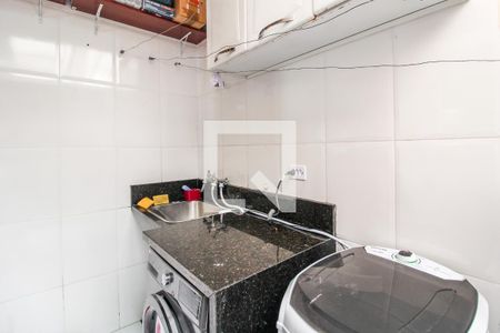 Casa à venda com 90m², 3 quartos e 2 vagas Casa à venda com 90m², 3 quartos e 2 vagasÁrea de Serviço