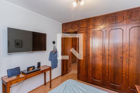 Casa à venda com 197m², 3 quartos e 4 vagas Casa à venda com 197m², 3 quartos e 4 vagasQuarto 1