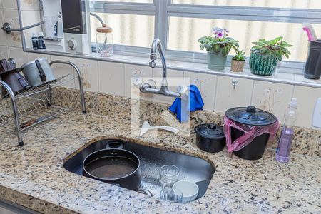 Casa à venda com 197m², 3 quartos e 4 vagas Casa à venda com 197m², 3 quartos e 4 vagasCozinha e copa