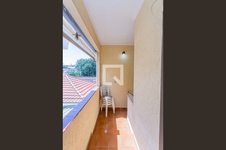 Casa à venda com 197m², 3 quartos e 4 vagas Casa à venda com 197m², 3 quartos e 4 vagasCorredor serviço