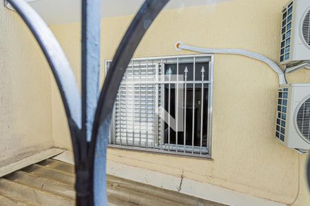 Casa à venda com 197m², 3 quartos e 4 vagas Casa à venda com 197m², 3 quartos e 4 vagasVisya Quarto de Serviço