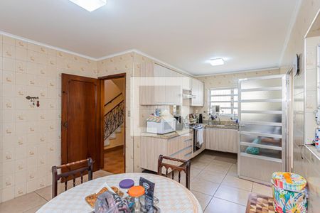 Casa à venda com 197m², 3 quartos e 4 vagas Casa à venda com 197m², 3 quartos e 4 vagasCozinha e copa