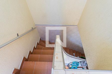 Casa à venda com 197m², 3 quartos e 4 vagas Casa à venda com 197m², 3 quartos e 4 vagasEscada