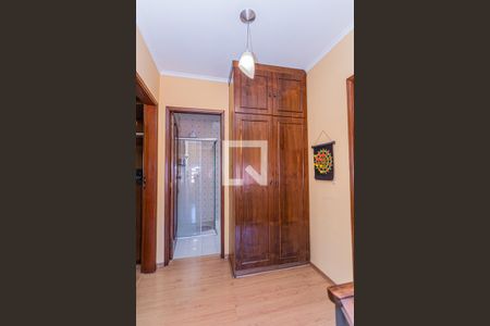 Casa à venda com 197m², 3 quartos e 4 vagas Casa à venda com 197m², 3 quartos e 4 vagasHall dos quartos