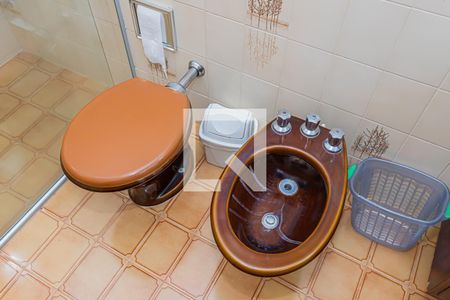 Casa à venda com 197m², 3 quartos e 4 vagas Casa à venda com 197m², 3 quartos e 4 vagasBanheiro suite