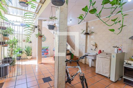 Casa à venda com 197m², 3 quartos e 4 vagas Casa à venda com 197m², 3 quartos e 4 vagasÁrea de serviço e quintal