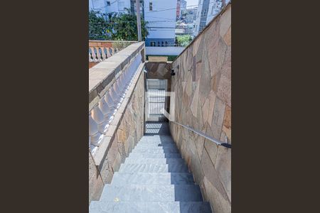 Casa à venda com 197m², 3 quartos e 4 vagas Casa à venda com 197m², 3 quartos e 4 vagasEntrada