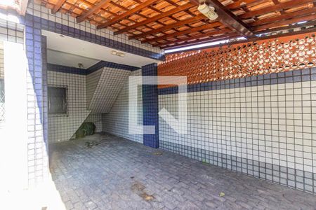 Casa à venda com 200m², 4 quartos e 3 vagasQuintal