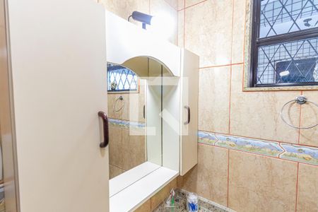 Casa à venda com 200m², 4 quartos e 3 vagasBanheiro da Suíte 2