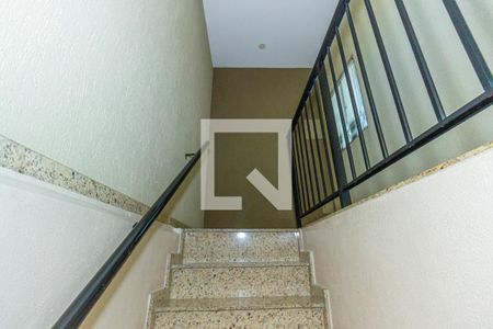 Casa à venda com 200m², 4 quartos e 3 vagasEscada