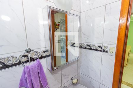 Casa à venda com 200m², 4 quartos e 3 vagasBanheiro 1