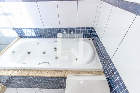 Casa à venda com 200m², 4 quartos e 3 vagasBanheiro da Suíte 1