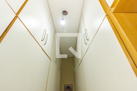 Casa à venda com 200m², 4 quartos e 3 vagasCloset da suíte 1