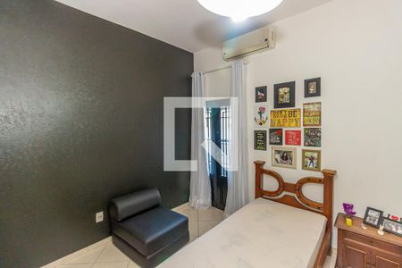 Casa à venda com 200m², 4 quartos e 3 vagasSuíte 2