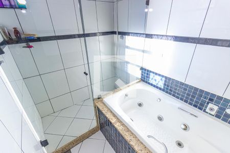 Casa à venda com 200m², 4 quartos e 3 vagasBanheiro da Suíte 1