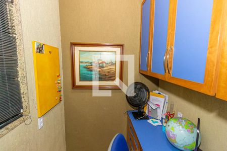 Casa à venda com 200m², 4 quartos e 3 vagasEscritório