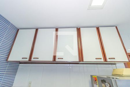 Casa à venda com 200m², 4 quartos e 3 vagasCozinha e Área de Serviço