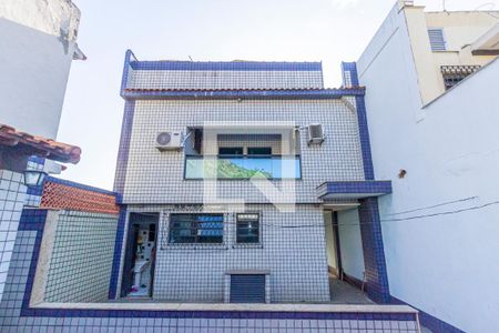 Casa à venda com 200m², 4 quartos e 3 vagasQuintal