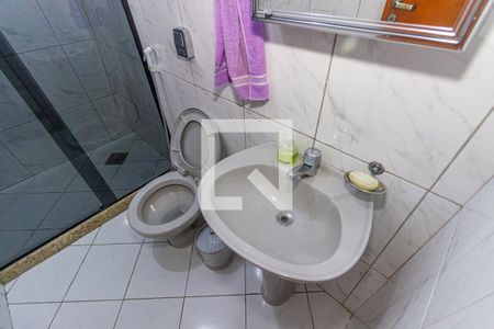 Casa à venda com 200m², 4 quartos e 3 vagasBanheiro 1