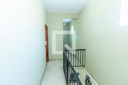 Casa à venda com 200m², 4 quartos e 3 vagasEscada