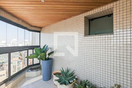 Apartamento à venda com 208m², 4 quartos e 1 vaga Apartamento à venda com 208m², 4 quartos e 1 vagaVaranda da suíte 3