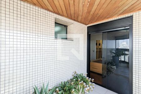 Apartamento à venda com 208m², 4 quartos e 1 vaga Apartamento à venda com 208m², 4 quartos e 1 vagaVaranda da suíte 3