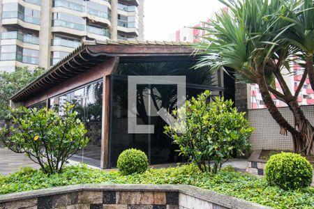 Apartamento à venda com 208m², 4 quartos e 1 vaga Apartamento à venda com 208m², 4 quartos e 1 vagaÁrea comum