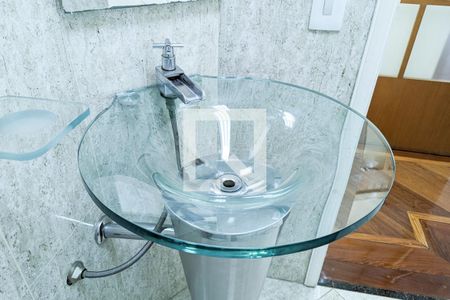 Apartamento à venda com 208m², 4 quartos e 1 vaga Apartamento à venda com 208m², 4 quartos e 1 vagaLavabo