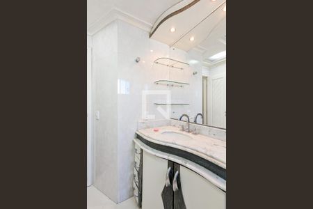 Apartamento à venda com 208m², 4 quartos e 1 vaga Apartamento à venda com 208m², 4 quartos e 1 vagaBanheiro da suíte 3