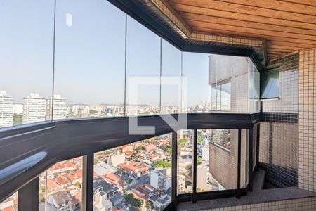 Apartamento à venda com 208m², 4 quartos e 1 vaga Apartamento à venda com 208m², 4 quartos e 1 vagaVaranda da suíte 2