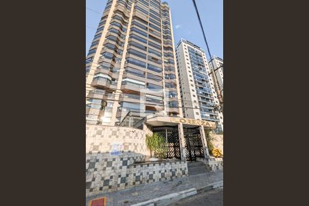 Apartamento à venda com 208m², 4 quartos e 1 vaga Apartamento à venda com 208m², 4 quartos e 1 vagaFachada